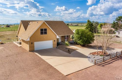 83 Calle Del Sud, Pueblo, CO 81007-1807