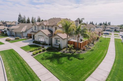 398 John Kamps Way, Ripon, CA 95366-9340
