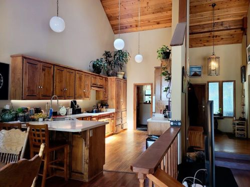 11765 Silverfir Dr, Truckee CA  96161-3211 exterior