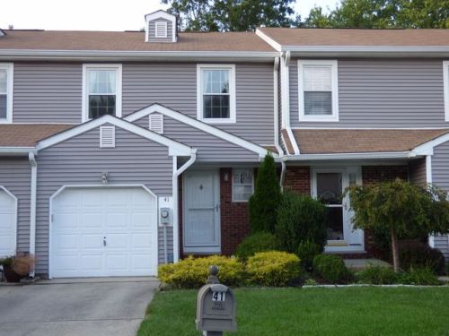 41 Redwood Dr, Tinton Falls NJ  07712-8702 exterior