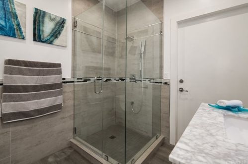 1652 Gladys Dr, Glendale CA  91206-1616 exterior