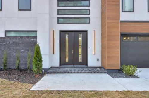 2327 Meadowvale Dr, Atlanta GA  30345-3568 exterior