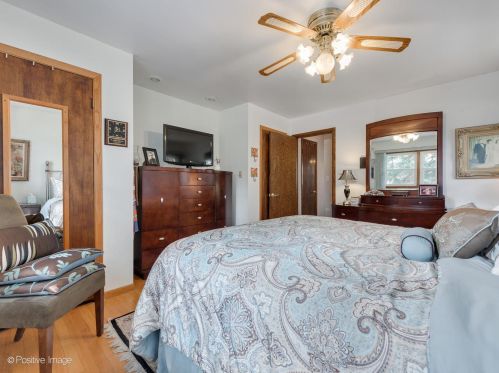 8170 Davis St, Niles IL 60714-1506 exterior