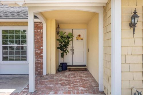 251 Riverwood Cir, Anaheim, CA 92807-4016