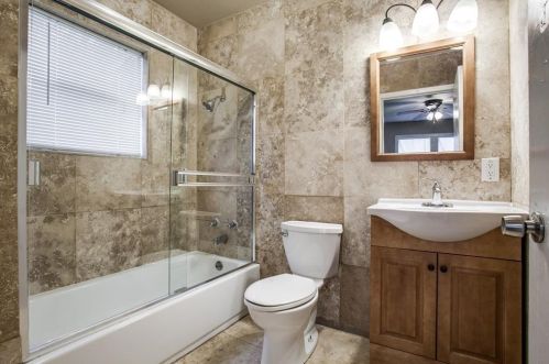 2516 Ryan Ave, Fort Worth TX  76110-2525 exterior