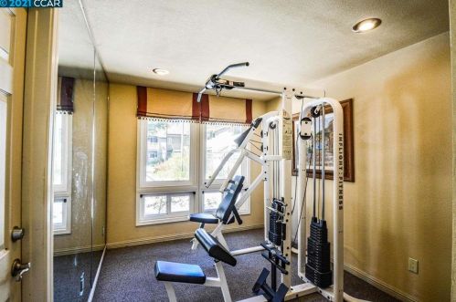 1505 Kirker Pass Rd, Concord CA  94521-3258 exterior