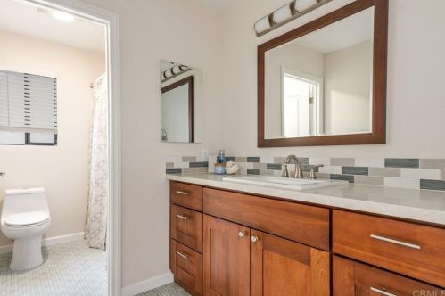 2004 Troy Pl, Vista CA  92084-4831 exterior