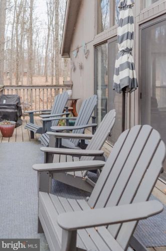 170 Oneida Trl, Hedgesville WV  25427-5248 exterior