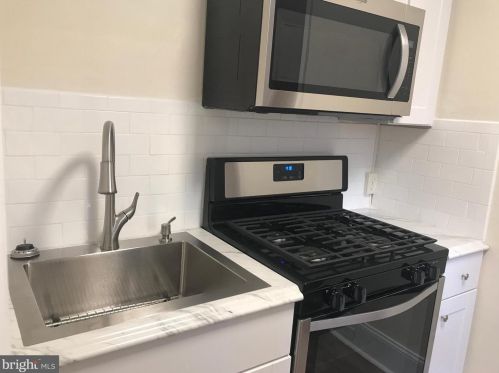 49 Highland Ave, Philadelphia PA  19118-3307 exterior