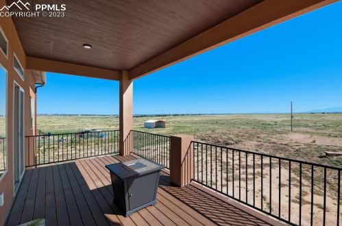 371 Desert Cove Dr, Pueblo CO  81007-2500 exterior