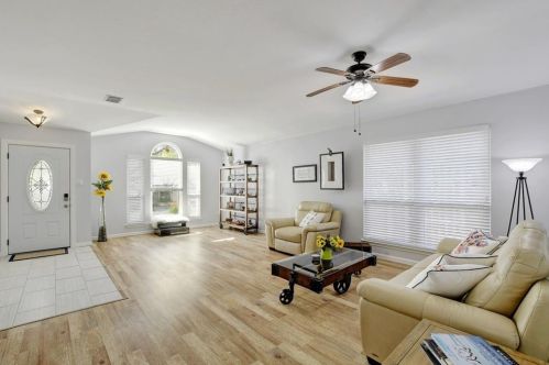 8722 Copano Dr, Austin TX  78749-3627 exterior