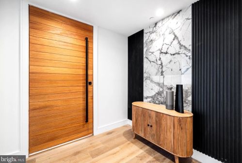 2100 Lombard St, Philadelphia, PA 19146-1217