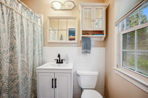 4680 Hitching Post Trl, Atlanta GA  30342-2816 exterior