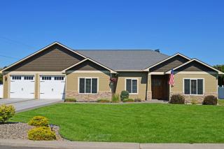 800 Majesty Heights Dr, Yakima, WA 98908-6107