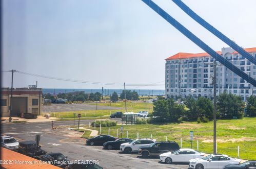 1700 Webb St, Tinton Falls NJ  07712-5123 exterior