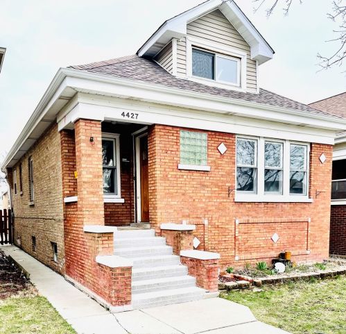 4427 Monitor Ave, Chicago, IL 60630-3332