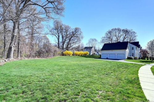 25 Broad Moor, Glastonbury, CT 06033-1479
