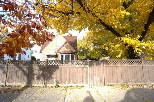 7612 Talcott Ave, Chicago, IL 60631-3834