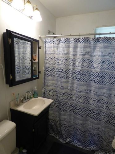 319 Elm St, Wallingford CT  06492-3231 exterior