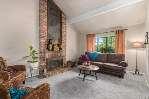 7556 Rosemary Cir, Englewood CO 80112-6421 exterior