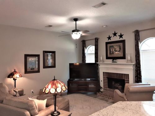 8512 Steeple Ridge Dr, Fort Worth TX  76182-8323 exterior