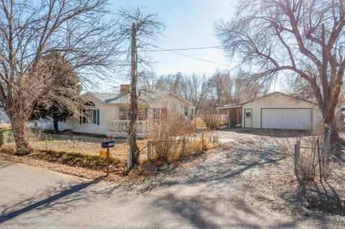 2244 Gale Rd, Pueblo CO  81006-1935 exterior