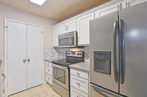 5828 Giddyup Ln, Fort Worth TX  76179-7355 exterior