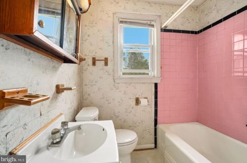 605 Rosemere Ave, Silver Spring MD 20904-3021 exterior