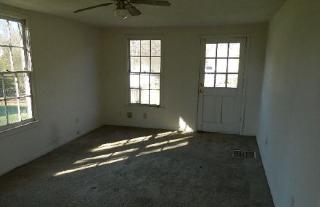 15 Lawanda Ln, Hiram, GA 30141-4919