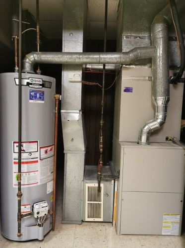 865 Boone Dr, Carol Stream IL  60188-9304 exterior