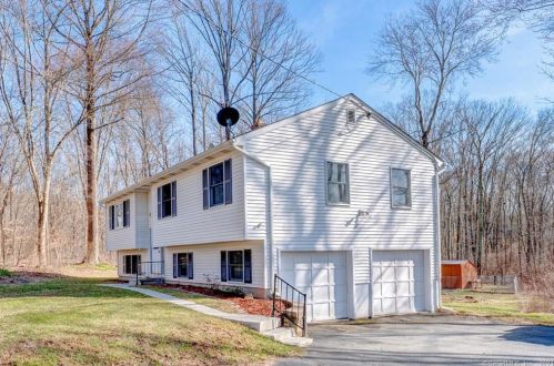 797 Middletown Rd, Colchester, CT 06415-2308