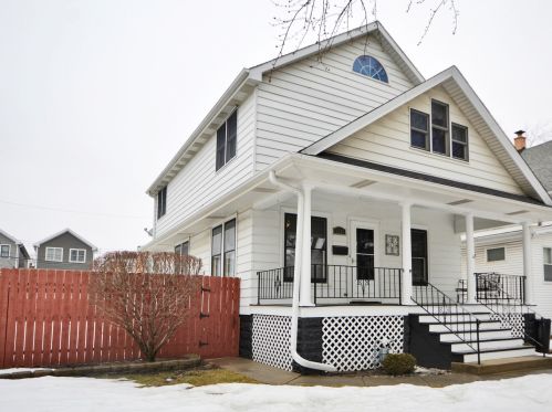 6726 Oxford Ave, Chicago, IL 60631-1327