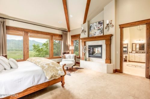 5872 Mtn Rnch Dr, Park City UT 84098-6177 exterior