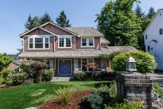 4972 Alpen Glow Pl, Bellevue, WA 98027-8972