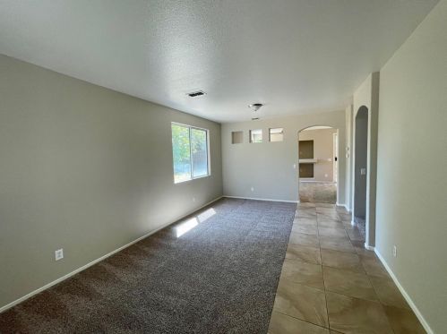 8621 Spring House Way, Elk Grove, CA 95624-1204