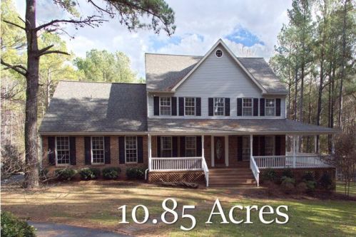 7335 Compton Ln, Nokesville, VA 20181-5817