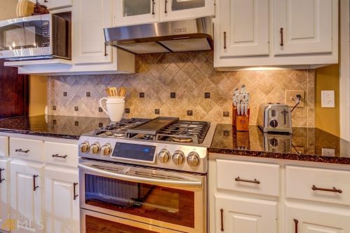 2381 Stedman Ln, Conyers GA  30094-4762 exterior