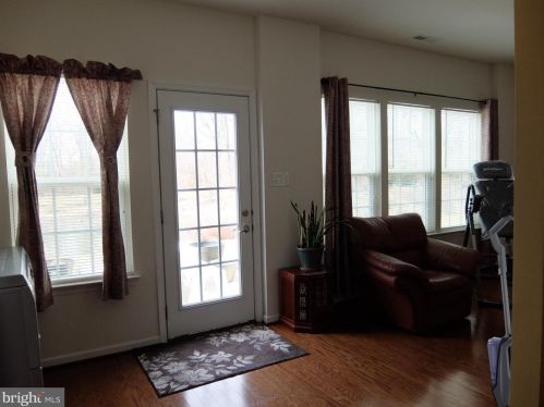 78 Sundance Dr, Trenton NJ 08619-3968 exterior