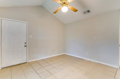 718 Perkins St, Fort Worth, TX 76103-3573