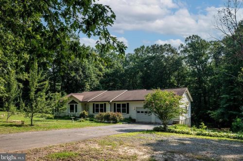40 Rainwater Ln, Fredericksburg, VA 22406-4740