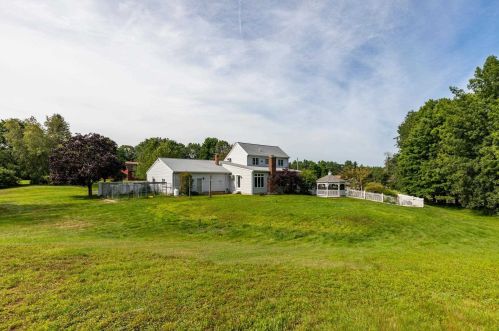 190 County Farm Cross Rd, Dover NH  03820-6006 exterior
