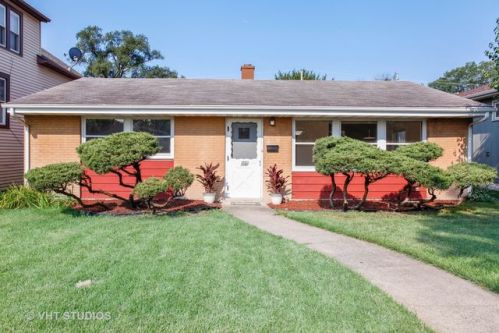 3140 Arthur Ave, Brookfield, IL 60513-1220