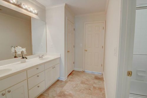 305 Hunting View Ct, Atlanta GA  30328-2779 exterior