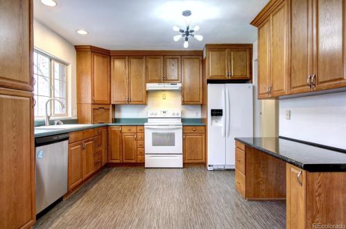 928 Scranton St, Denver CO  80011-6404 exterior