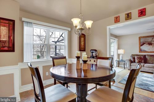 16 Mill Pond Dr, Lancaster PA  17603-7411 exterior