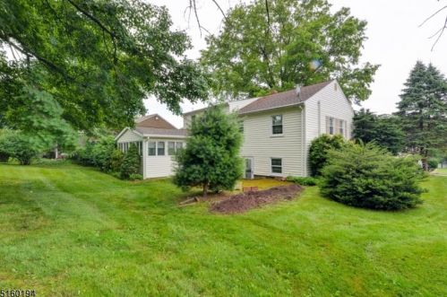 14 Valley View Dr, Dover, NJ 07803-3022