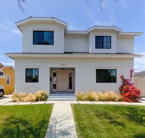 1909 Harkness St, Manhattan Beach, CA 90266-4110