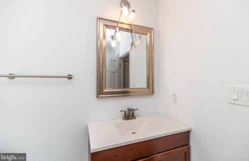 4228 Main St, Philadelphia, PA 19127-1603