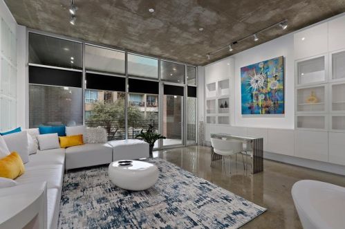 3030 Bryan St, Dallas, TX 75204-6104