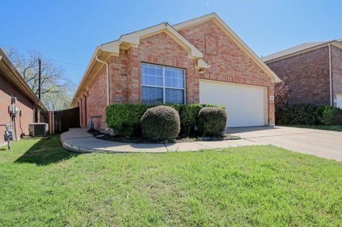 5944 Melanie Dr, Fort Worth, TX 76131-1618
